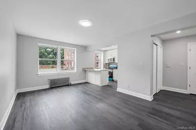 141-15 Union Turnpike #1-O, Flushing, NY 11367 - Photo 9