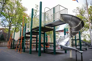 141-15 Union Tpke, Flushing, NY 11367 - Photo 17