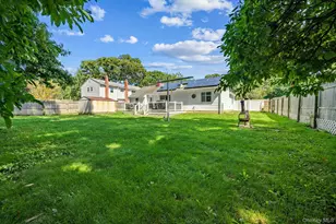 469 Carnation Dr, Shirley, NY 11967 - Photo 5