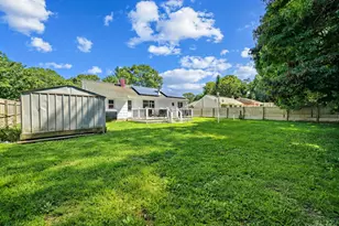 469 Carnation Dr, Shirley, NY 11967 - Photo 7