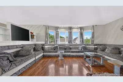 84-70 159th Street, Jamaica, NY 11432 - Photo 9