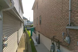 84-70 159th St, Jamaica, NY 11432 - Photo 7