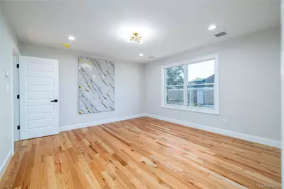 76 Gerard Avenue W, Malverne, NY 11565 - Photo 21