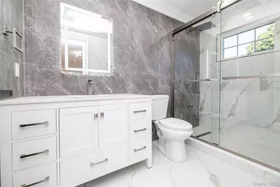 76 Gerard Avenue W, Malverne, NY 11565 - Photo 25