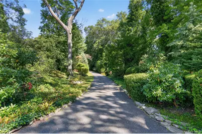 10 Holden Lane, Bayville, NY 11709 - Photo 5