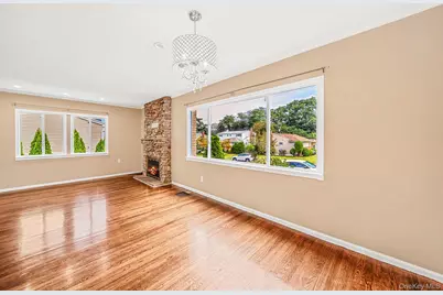 5 Willets Drive, Syosset, NY 11791 - Photo 5