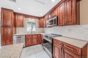 5 Willets Dr, Syosset, NY 11791 - Photo 11