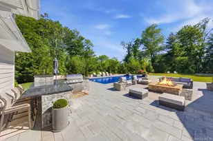6 Castle Ct, Woodbury, NY 11797 - Photo 13