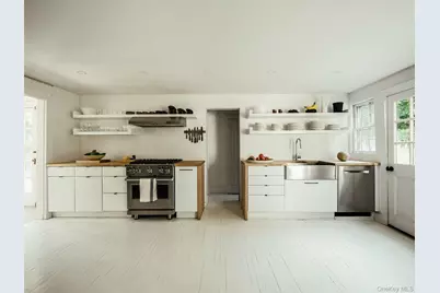 1200 Indian Neck Lane, Peconic, NY 11958 - Photo 11