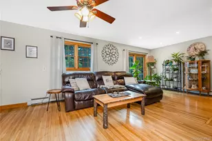 60 Jaycox Ave, Islip, NY 11751 - Photo 15