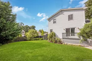 60 Jaycox Ave, Islip, NY 11751 - Photo 31