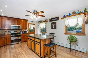60 Jaycox Ave, Islip, NY 11751 - Photo 7