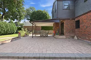 201 Glenmore St, East Williston, NY 11596 - Photo 21