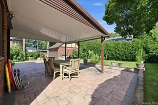 201 Glenmore St, East Williston, NY 11596 - Photo 19