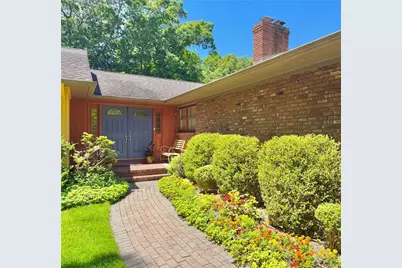 39 Daly Court, Riverhead, NY 11901 - Photo 3