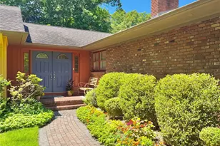 39 Daly Ct, Riverhead, NY 11901 - Photo 3