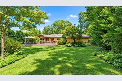 39 Daly Court, Riverhead, NY 11901 - Photo 13