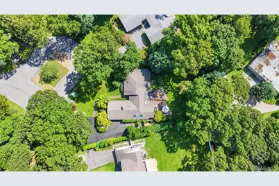 39 Daly Court, Riverhead, NY 11901 - Photo 7