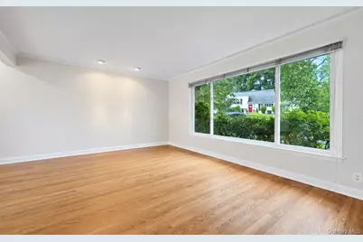 22 Somerset Drive, Yonkers, NY 10710 - Photo 7