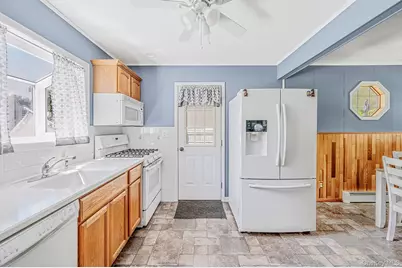 152 Grand Avenue, Shirley, NY 11967 - Photo 3