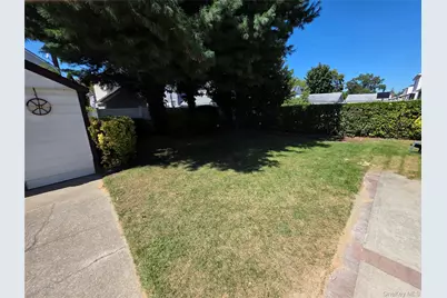 66 Gates Avenue #1, Valley Stream, NY 11580 - Photo 17