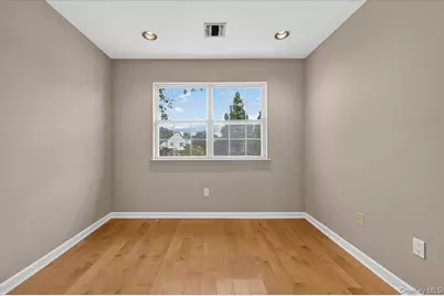 136 Cranberry Court, Melville, NY 11747 - Photo 19