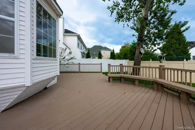 136 Cranberry Court, Melville, NY 11747 - Photo 29