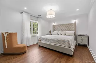 105 Woodhill Ln, Manhasset, NY 11030 - Photo 35