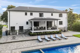105 Woodhill Ln, Manhasset, NY 11030 - Photo 45