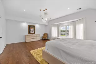 105 Woodhill Ln, Manhasset, NY 11030 - Photo 31