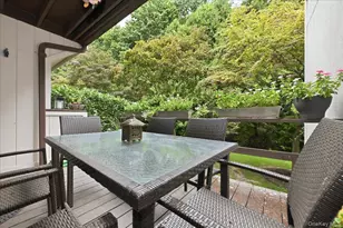 40 Cedar Ln N, Glen Head, NY 11545 - Photo 25