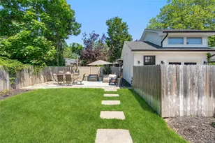 55 Cleveland St, Patchogue, NY 11772 - Photo 37