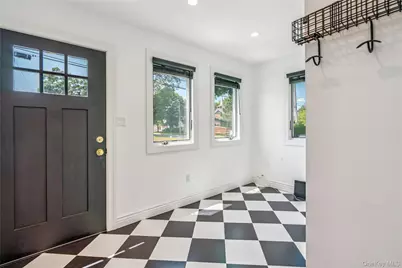 55 Cleveland Street, Patchogue, NY 11772 - Photo 5