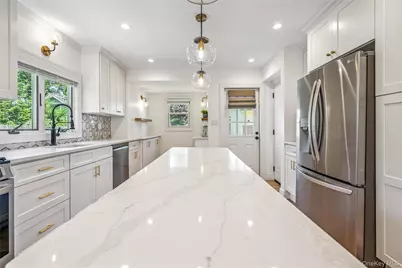 55 Cleveland Street, Patchogue, NY 11772 - Photo 19