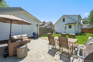 55 Cleveland St, Patchogue, NY 11772 - Photo 35