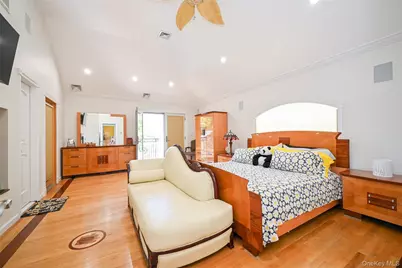 58-12 202nd Street, Bayside, NY 11364 - Photo 11