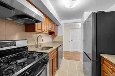 6434 Grand Central Parkway #3G, Forest Hills, NY 11375 - Photo 9