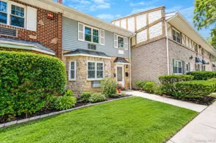 11 Glen Hollow Dr, Holtsville, NY 11742 - Photo 3