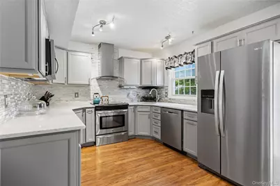3 Palfrey Street, Stony Brook, NY 11790 - Photo 19