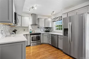 3 Palfrey St, Stony Brook, NY 11790 - Photo 19