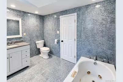 9 Sugarbush Lane, Coram, NY 11727 - Photo 17