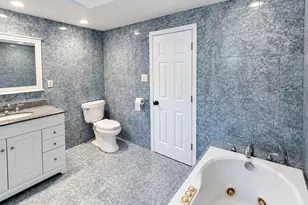 9 Sugarbush Ln, Coram, NY 11727 - Photo 17
