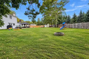 9 Sugarbush Ln, Coram, NY 11727 - Photo 23