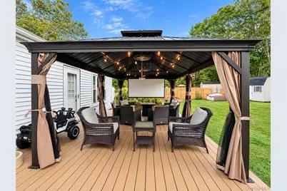 9 Sugarbush Lane, Coram, NY 11727 - Photo 21