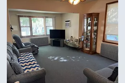 12520 22nd Avenue, College Point, NY 11356 - Photo 5