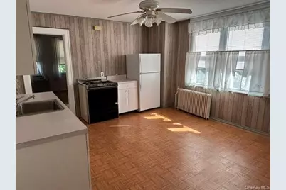 12520 22nd Avenue, College Point, NY 11356 - Photo 17
