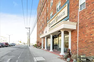 370 W Broadway, Long Beach, NY 11561 - Photo 15