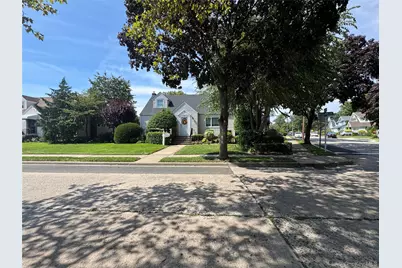 85 Woodlawn Avenue, Valley Stream, NY 11581 - Photo 15