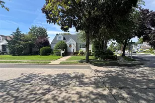 85 Woodlawn Ave, Valley Stream, NY 11581 - Photo 15