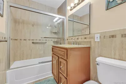 4030 Jerusalem Avenue #1C, Seaford, NY 11783 - Photo 11